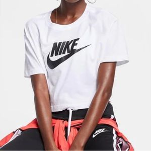 Nike Crop T-shirt